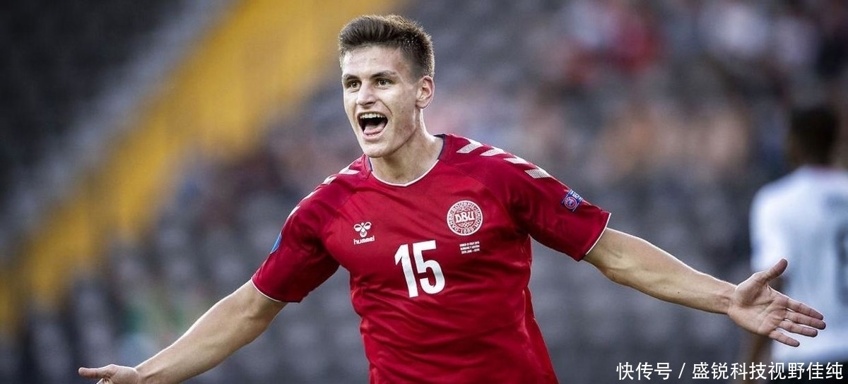 并与队友高 并与队友高