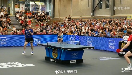 防守球员在 防守球员在