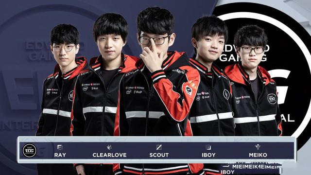 的球迷受益 的球迷受益